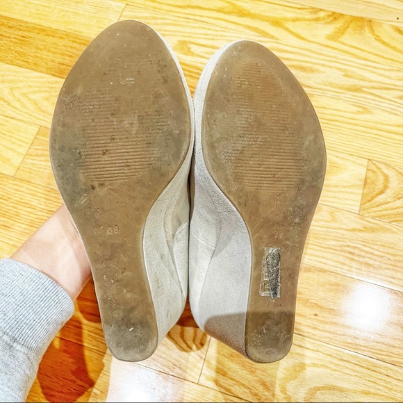 2/$30 Little Burgundy suede wedge heels - Picture 5 of 5